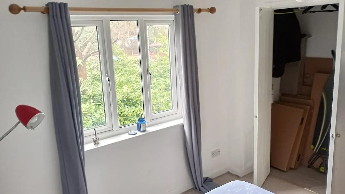 2-Bedroom Split-Level Flat With Character Isleworth 0*,  United Kingdom