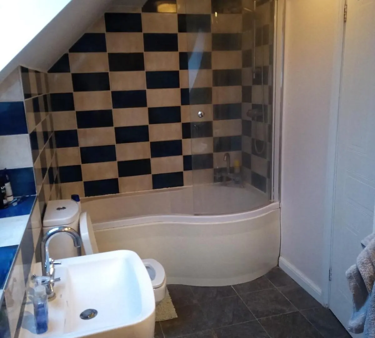 Apartment 2-Bedroom Split-Level Flat With Character Isleworth United Kingdom