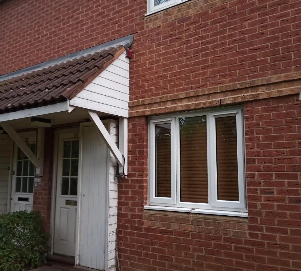 Apartment 2-Bedroom Split-Level Flat With Character Isleworth